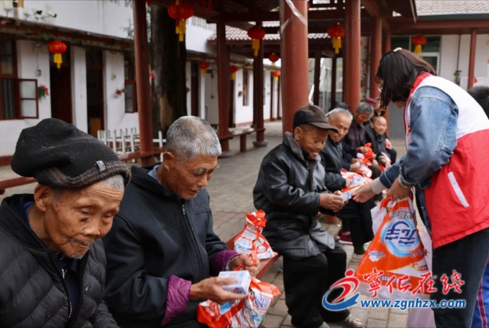 宁化：雷锋精神常在 志愿服务暖心